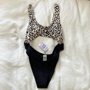 NWT Forever 21 Bathing Suit